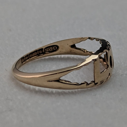 British vintage jewelry "LOVE" engraving 9ct gold ring